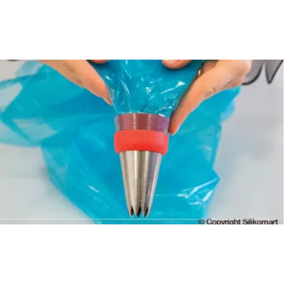 Small piping-bag nozzle adapter